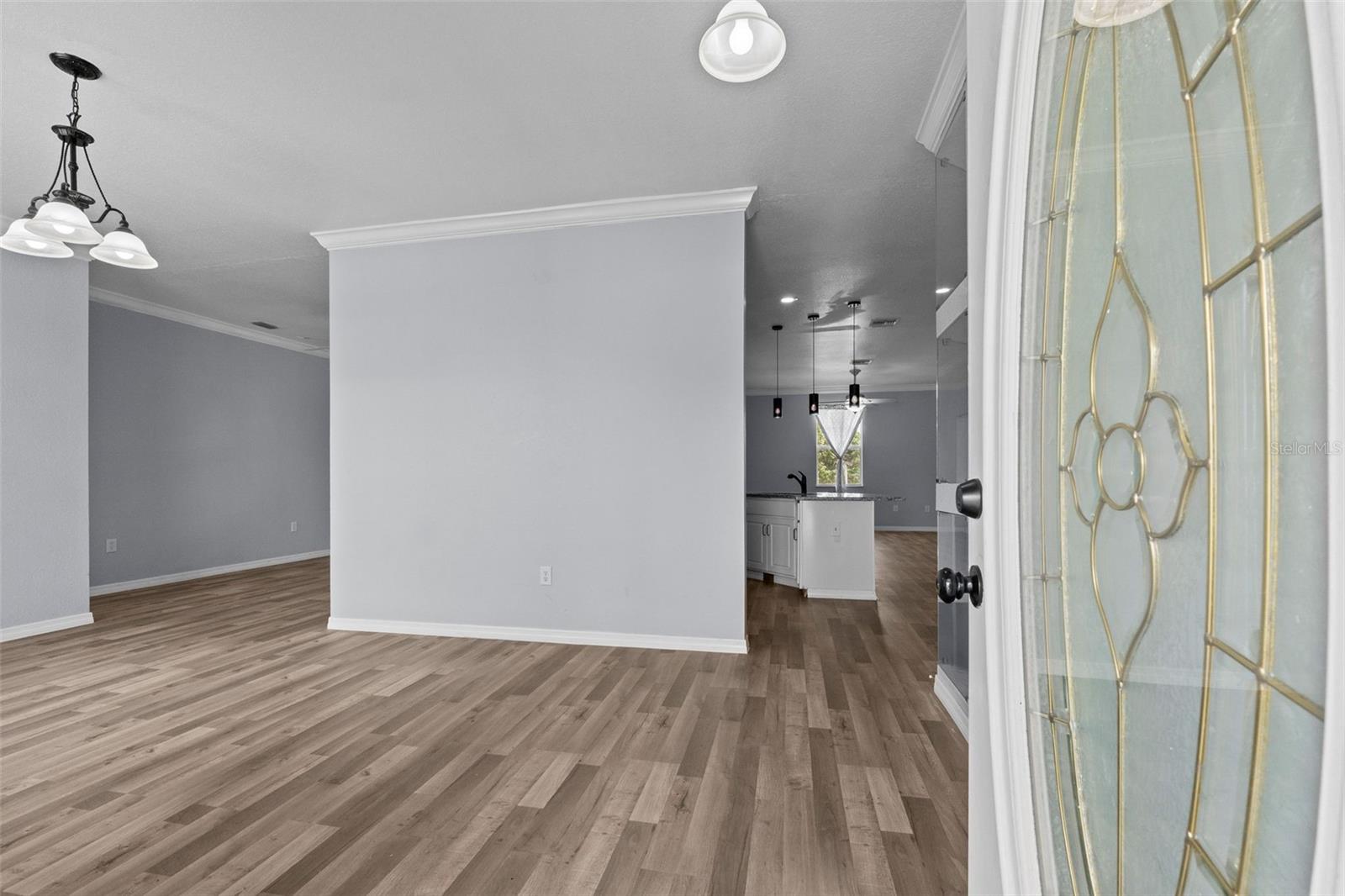 Image 2 of 48 For 3206 Valerie Boulevard