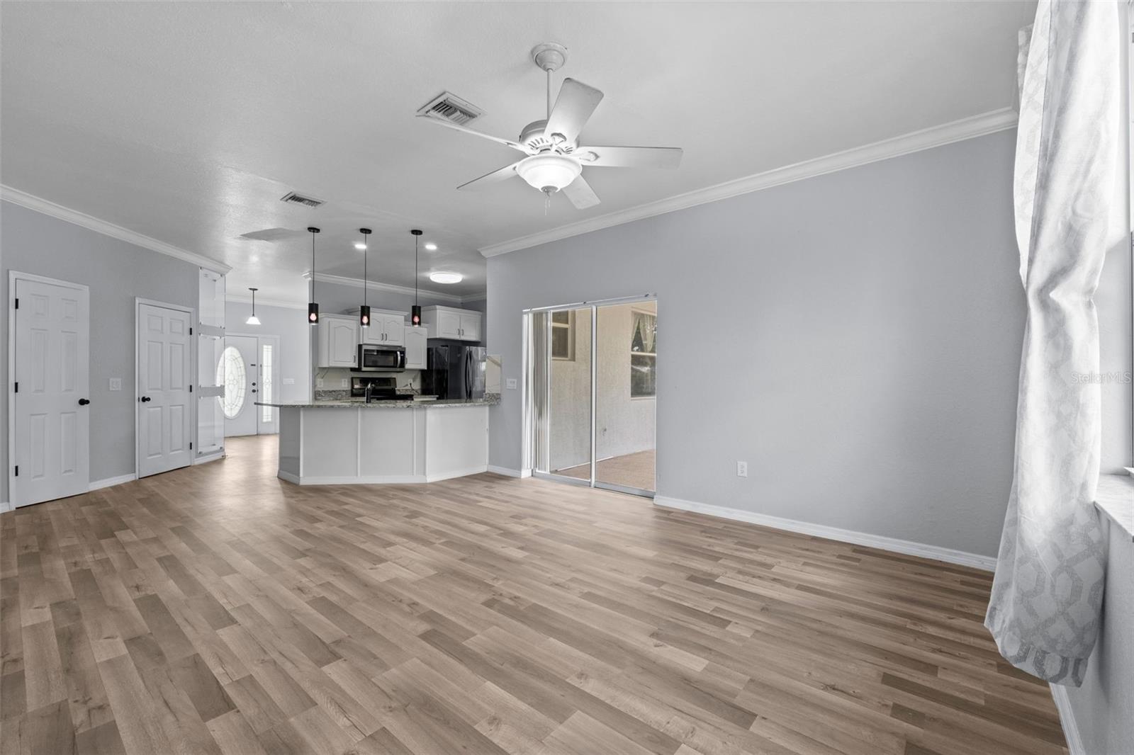 Image 23 of 48 For 3206 Valerie Boulevard