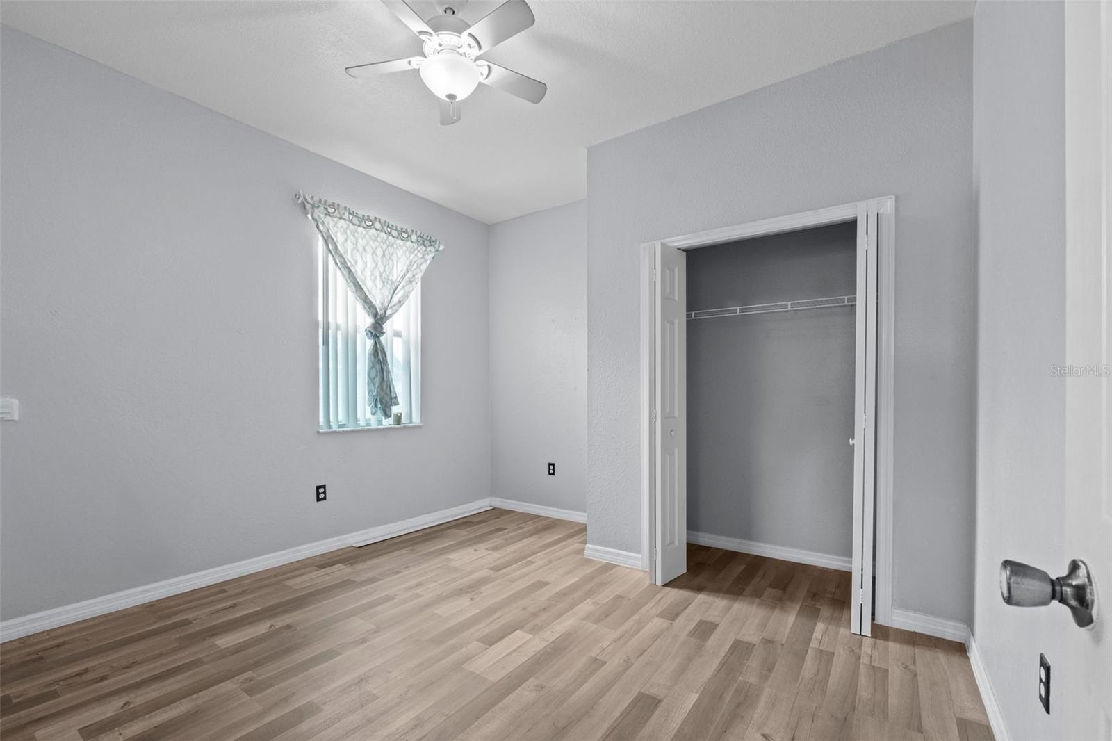 Image 42 of 48 For 3206 Valerie Boulevard