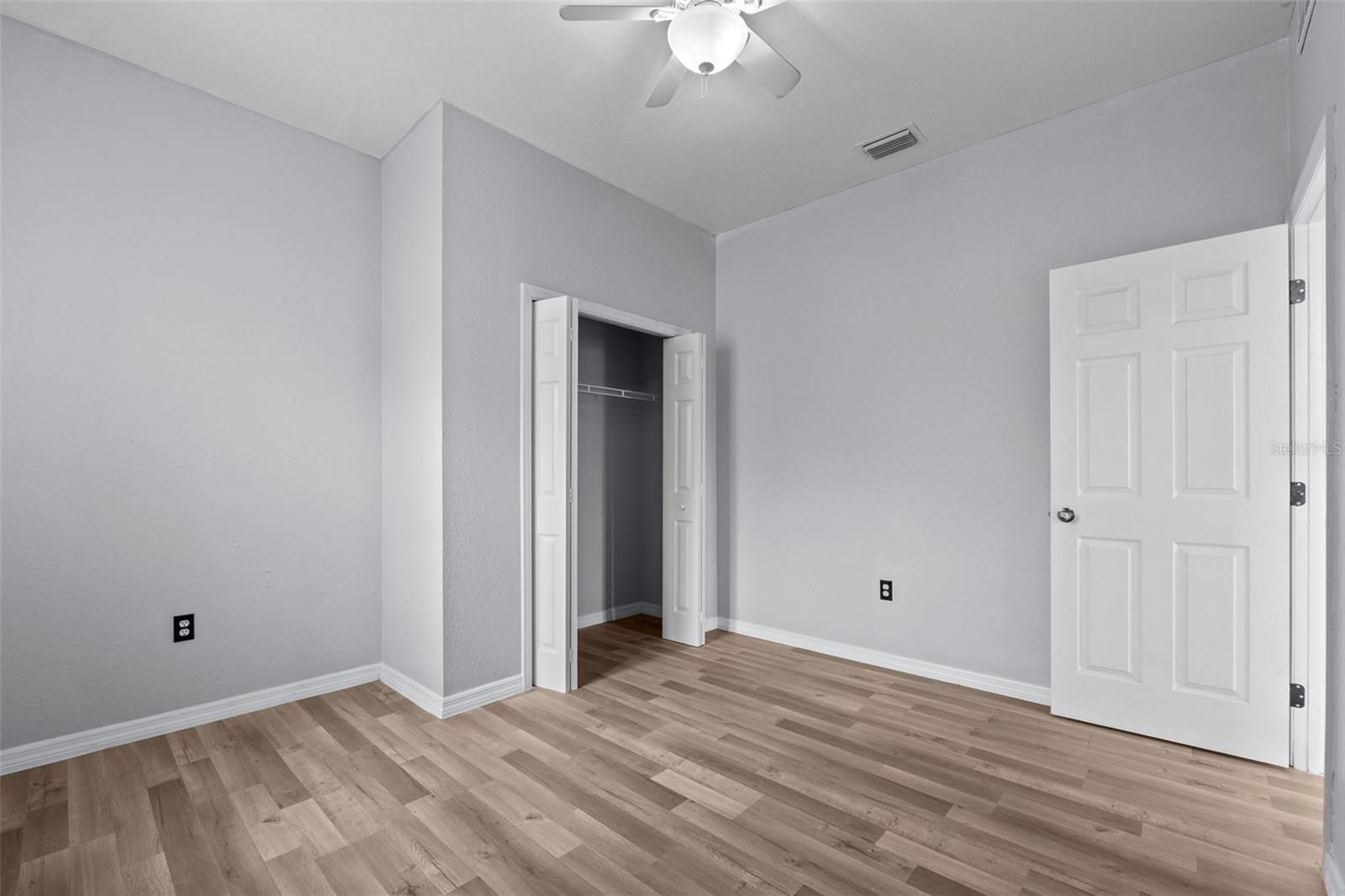 Image 44 of 48 For 3206 Valerie Boulevard
