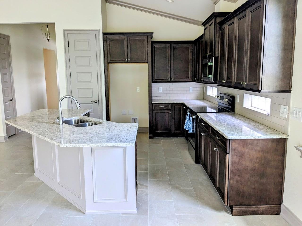 Image 6 of 15 For 7915 Lake James Boulevard