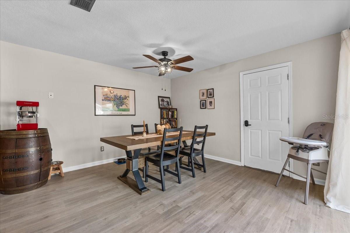 Image 16 of 45 For 14461 Chinese Elm Drive