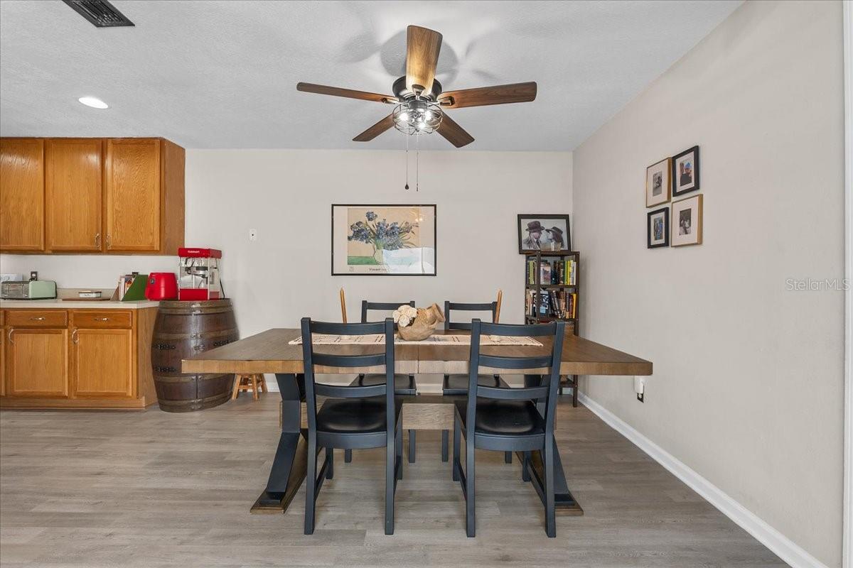Image 17 of 45 For 14461 Chinese Elm Drive