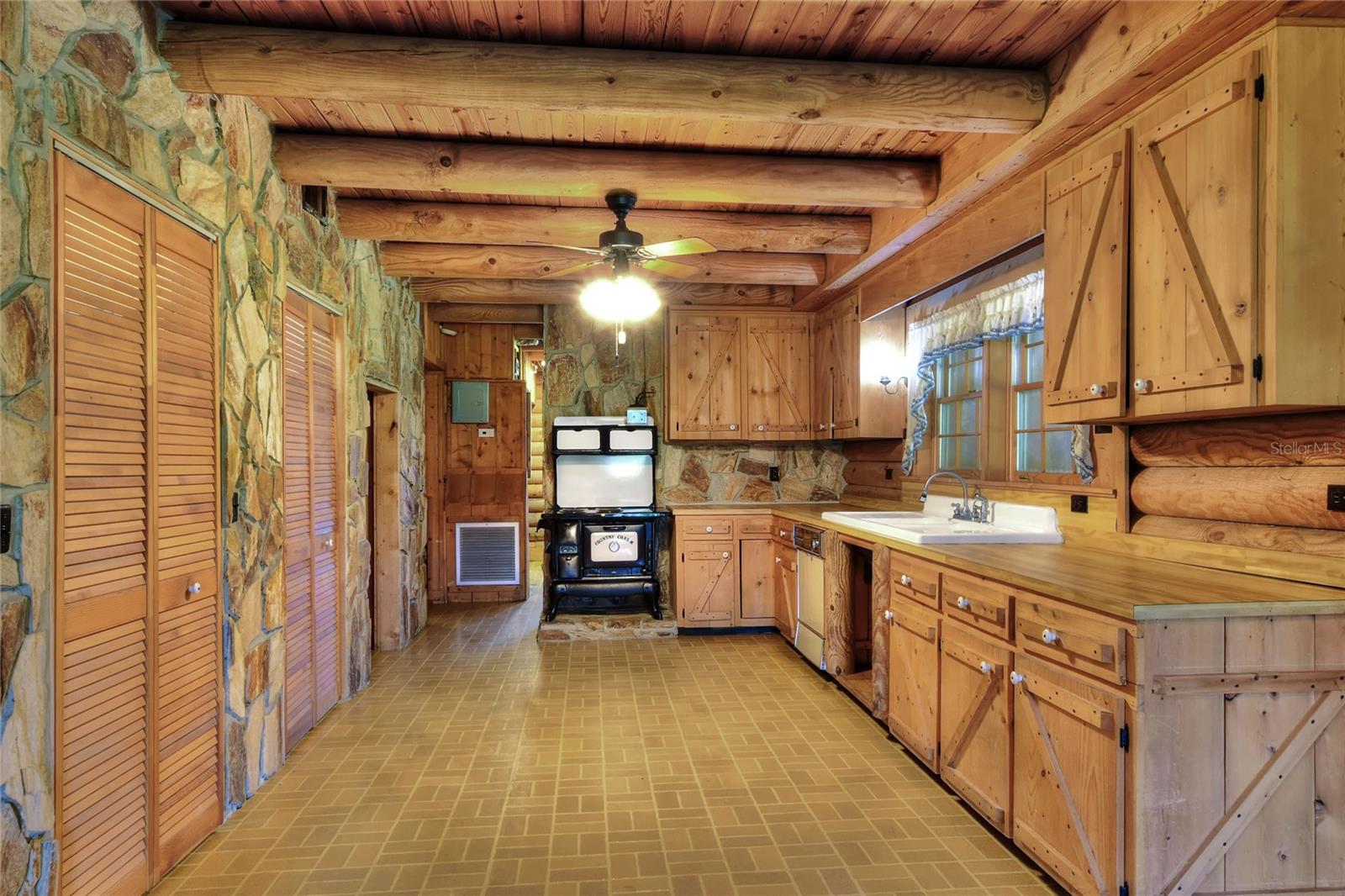 Image 32 of 71 For 8825 Selph Road