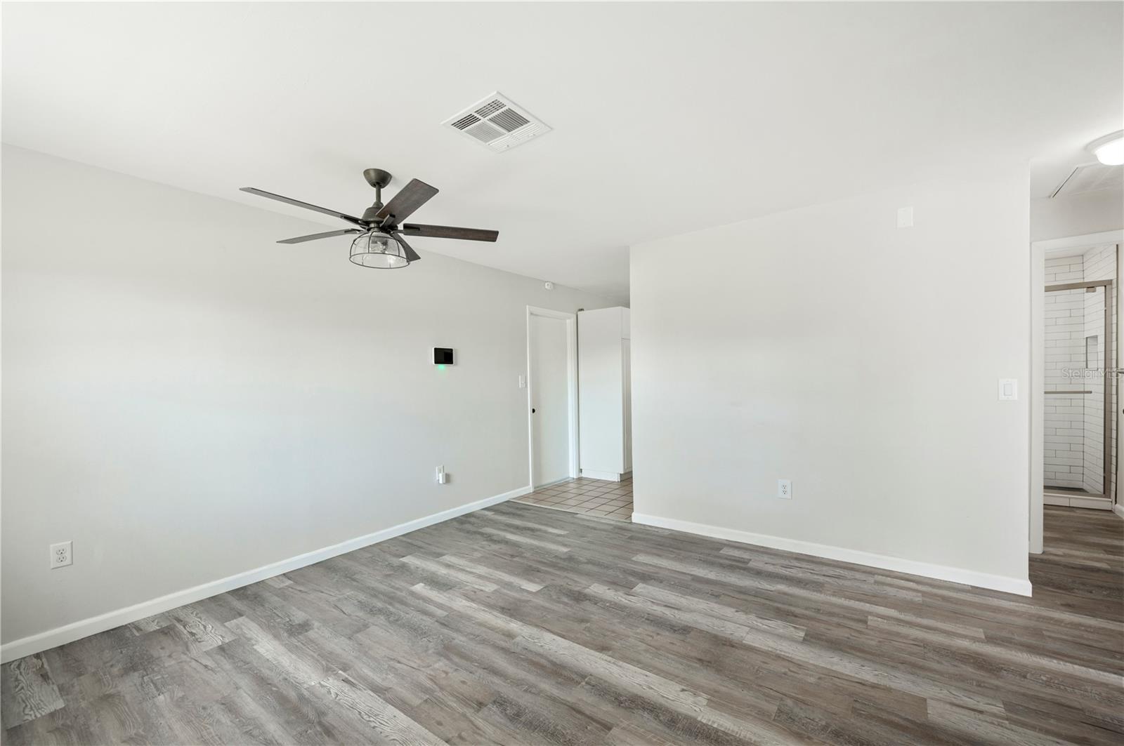 Image 2 of 35 For 1049 Waterview Point
