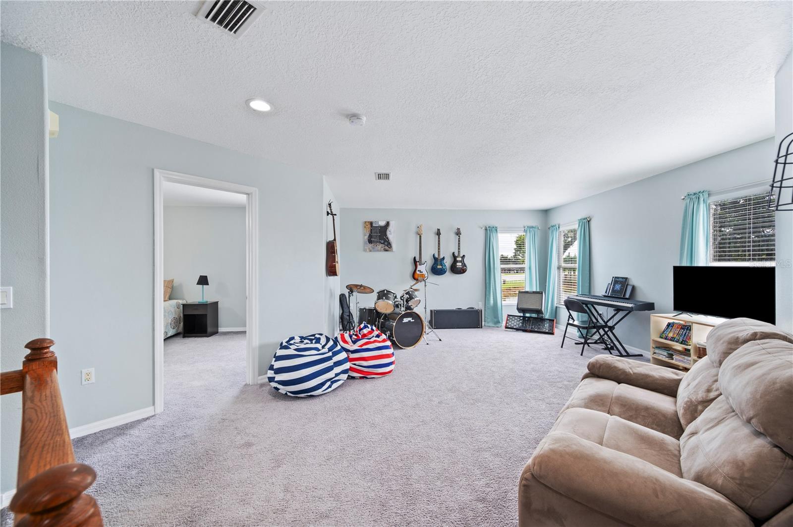 Image 32 of 42 For 2228 Blackwood Drive