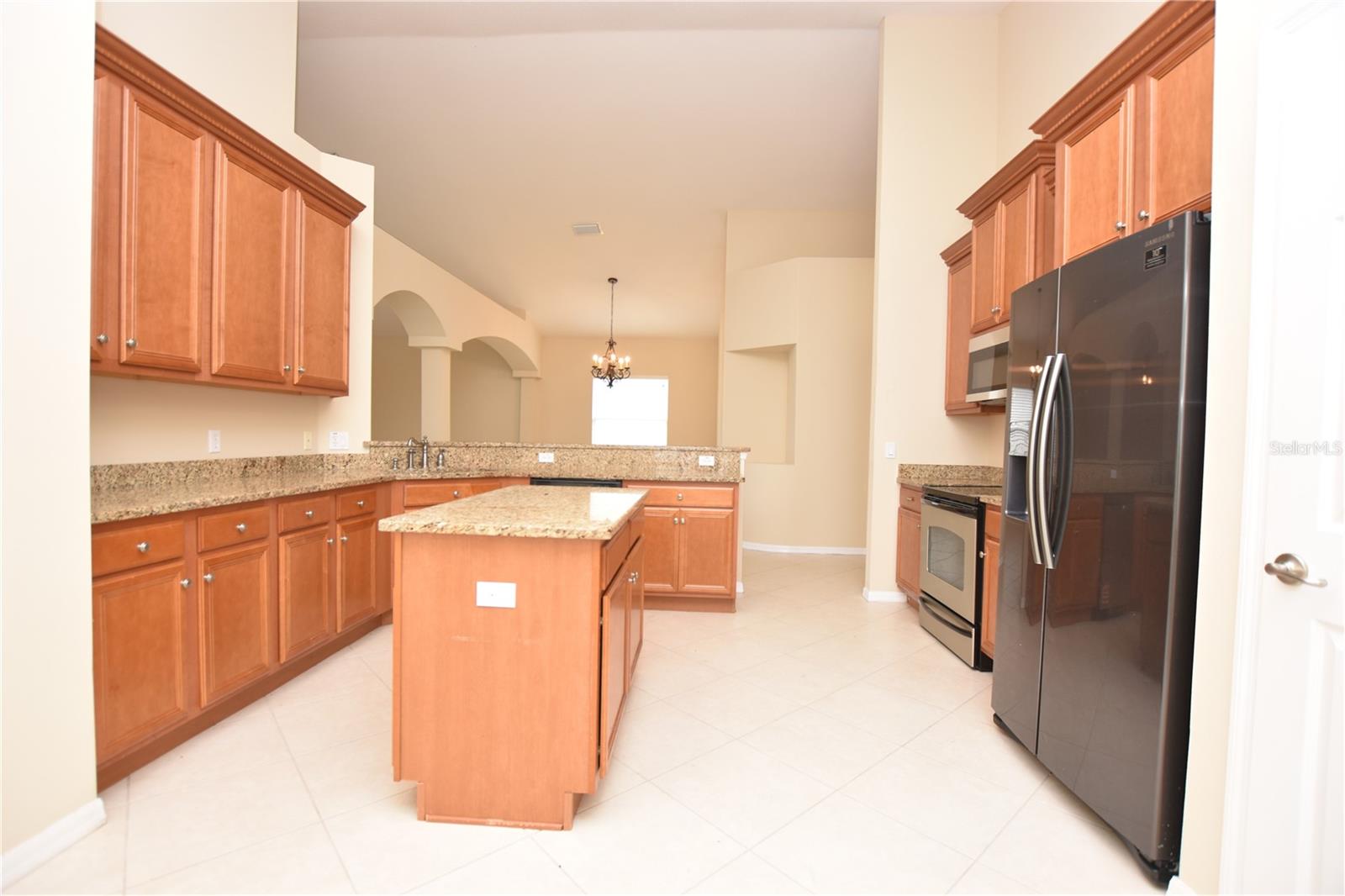 Image 4 of 47 For 1966 Altavista Circle