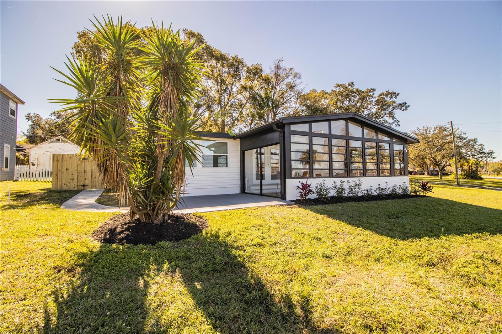 Image 39 of 43 For 63 Lake Hunter Drive