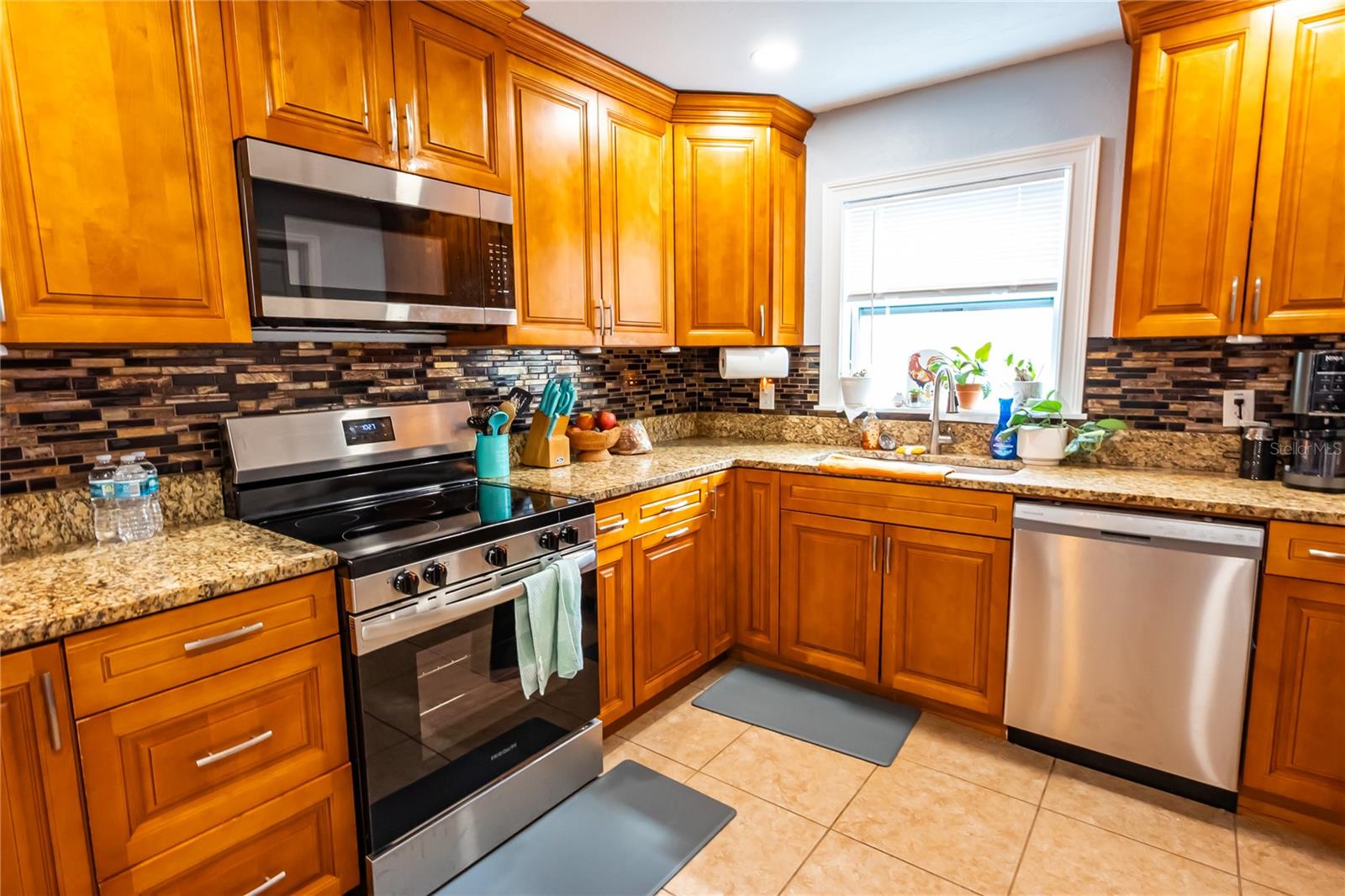 Image 11 of 49 For 5713 86th Avenue N