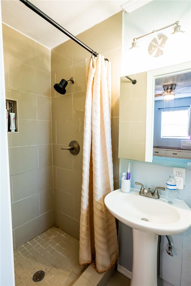Image 33 of 49 For 5713 86th Avenue N