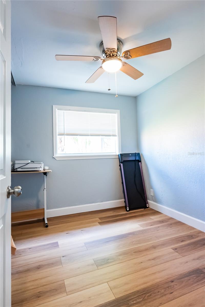 Image 38 of 49 For 5713 86th Avenue N