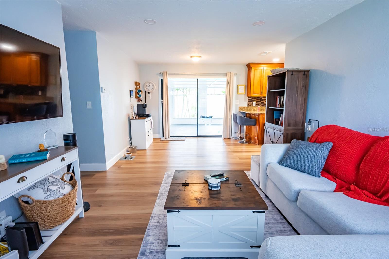 Image 6 of 49 For 5713 86th Avenue N