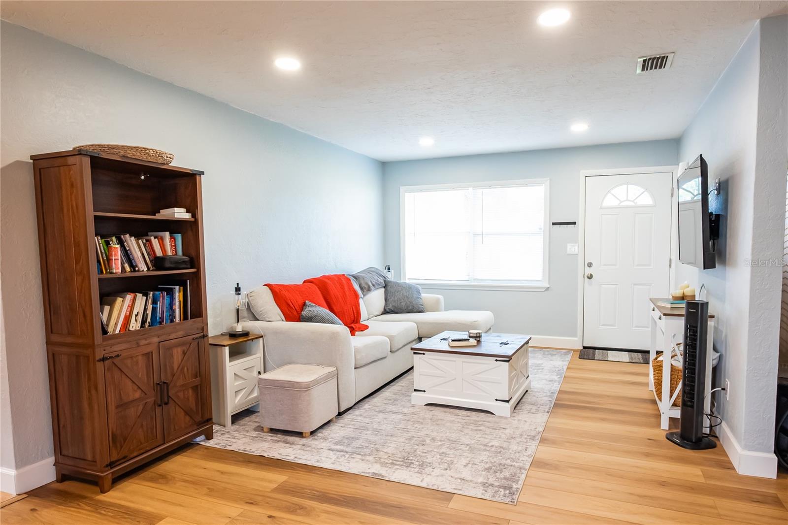 Image 8 of 49 For 5713 86th Avenue N