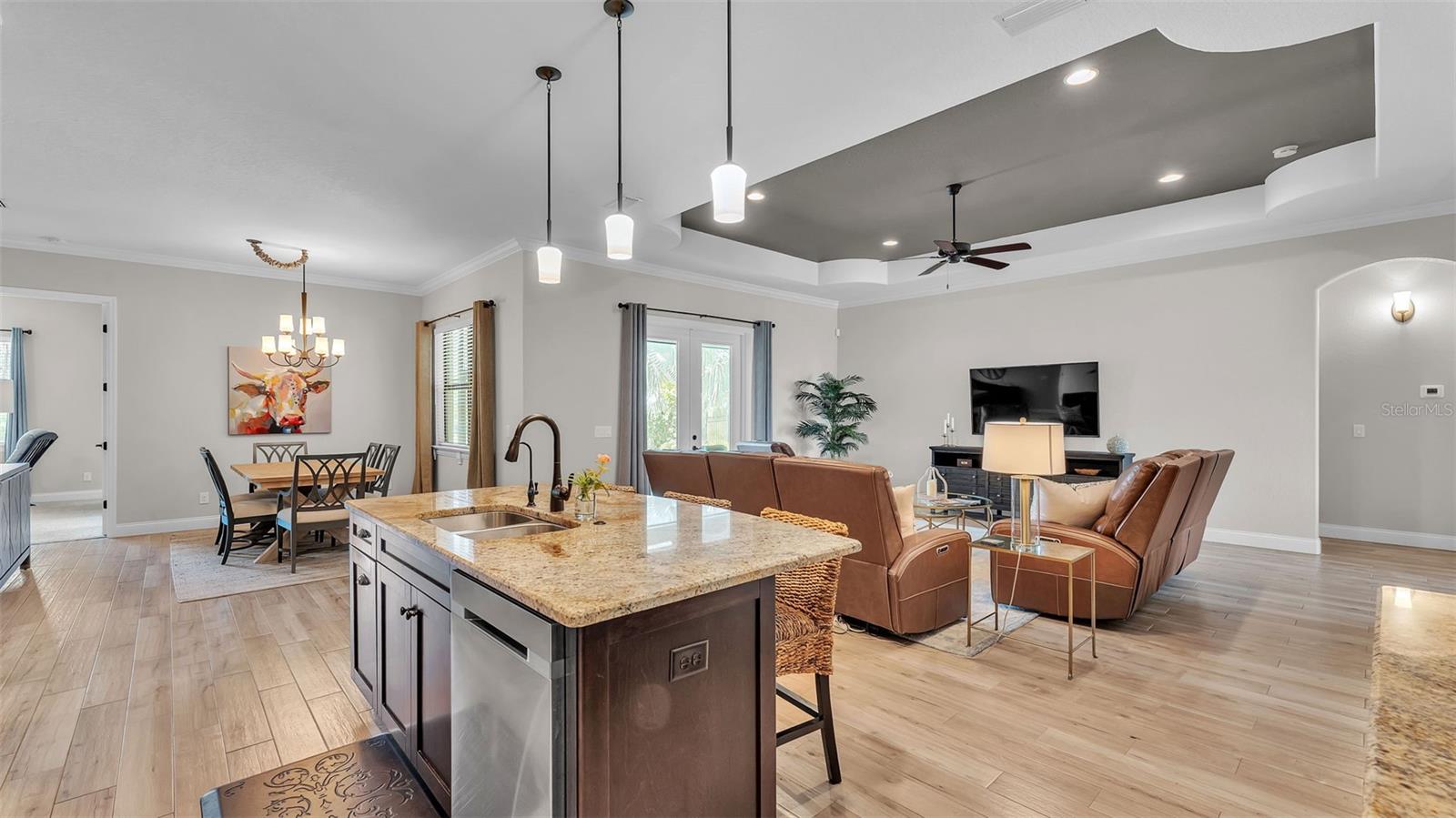 Image 11 of 61 For 7107 Highlands Creek Avenue