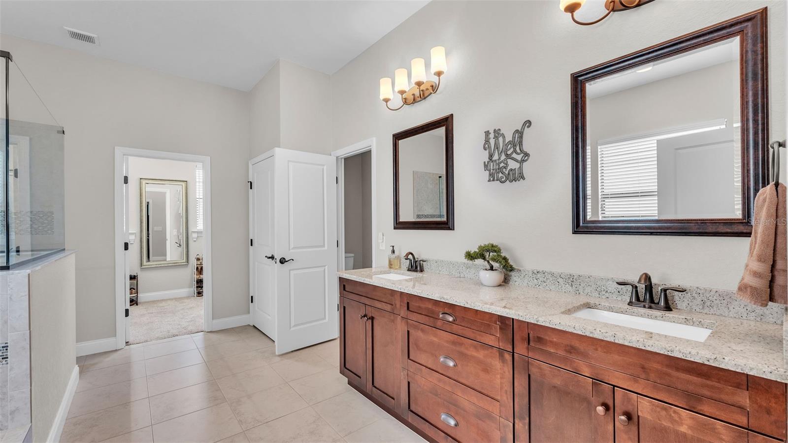 Image 36 of 61 For 7107 Highlands Creek Avenue