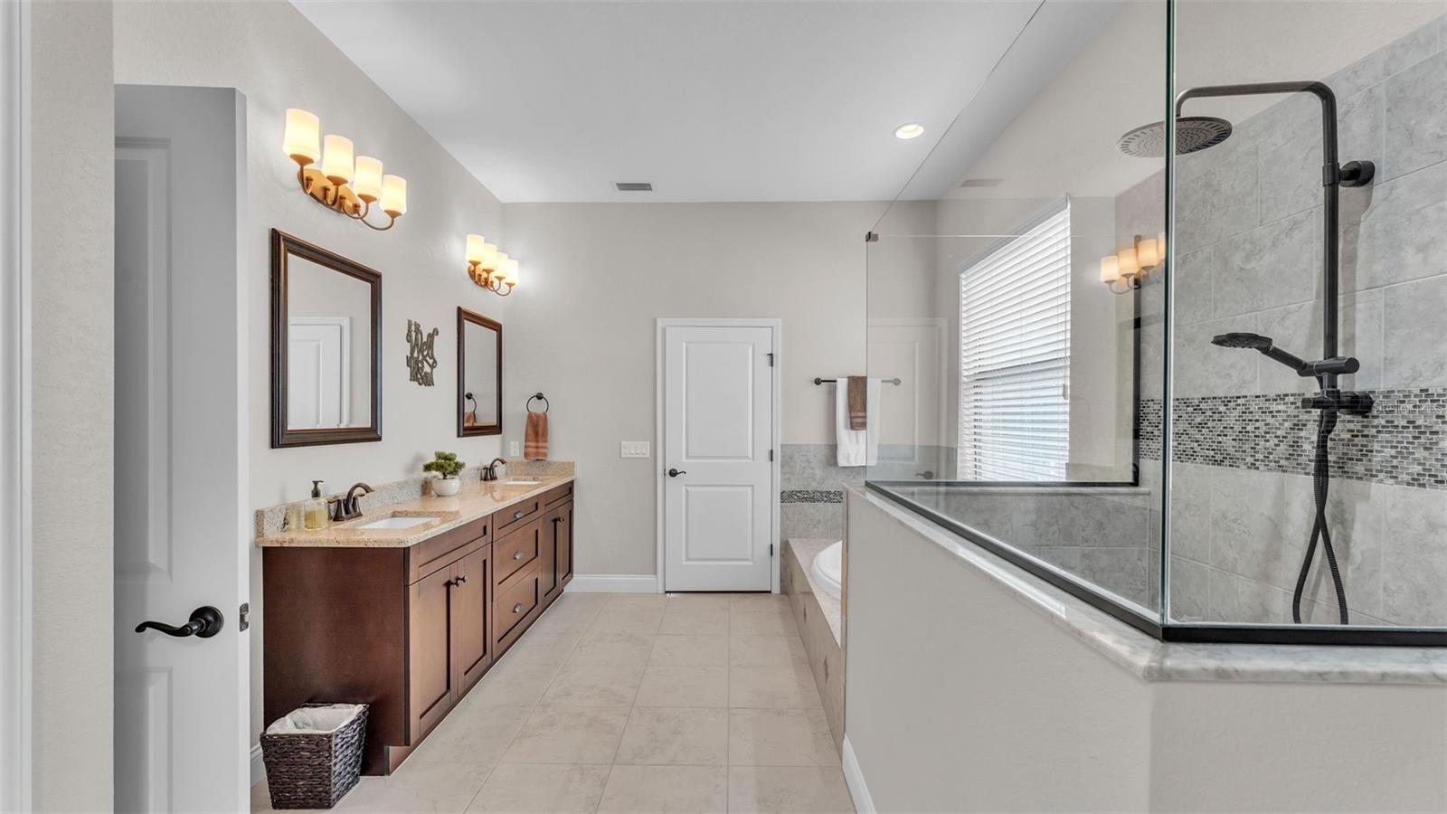 Image 37 of 61 For 7107 Highlands Creek Avenue