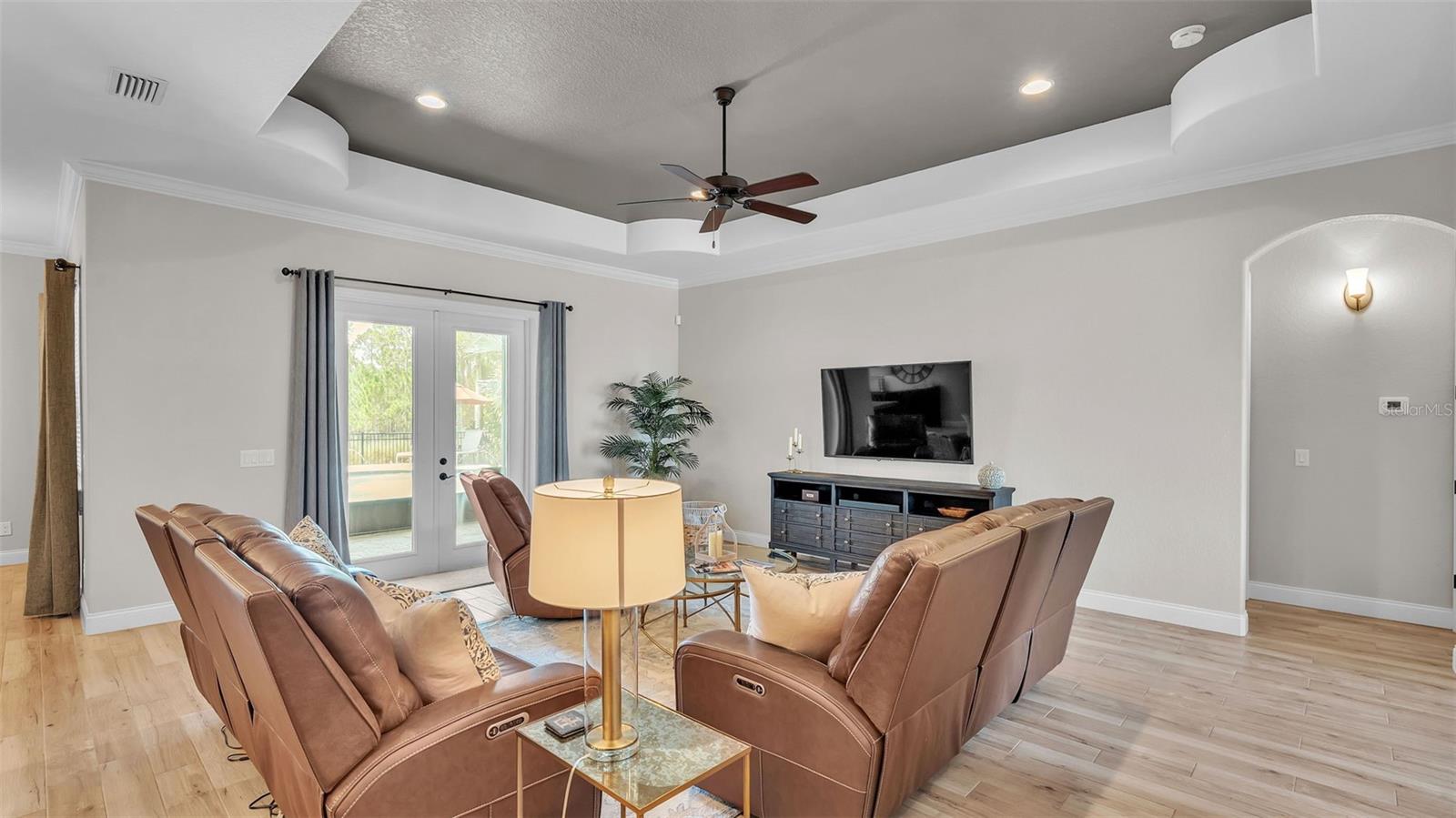Image 4 of 61 For 7107 Highlands Creek Avenue