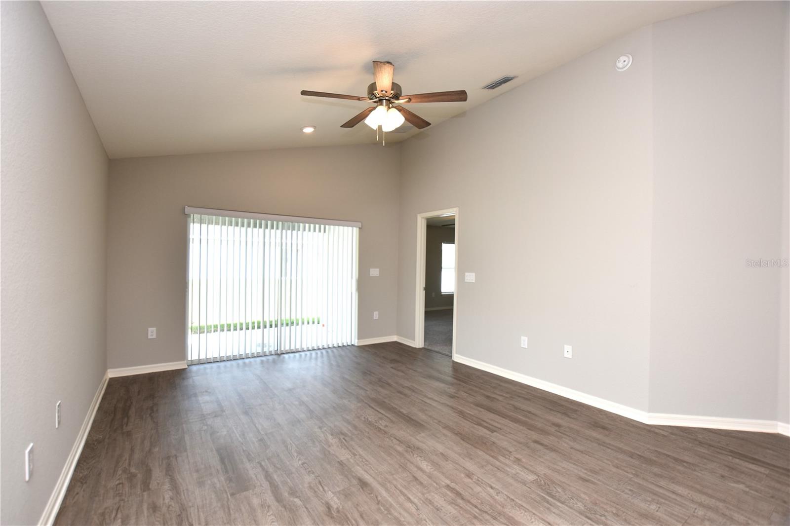 Image 11 of 35 For 372 Cascara Lane