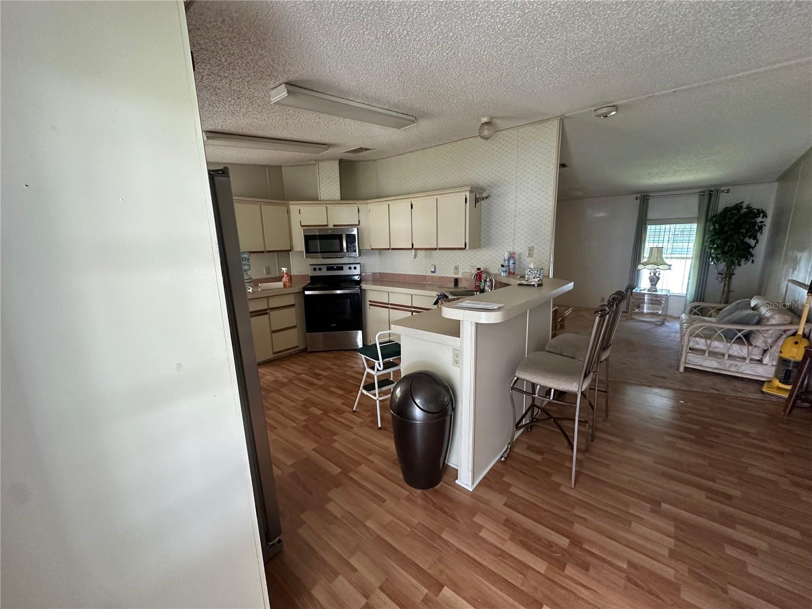 Image 3 of 23 For 6300 Bayberry Boulevard Ne