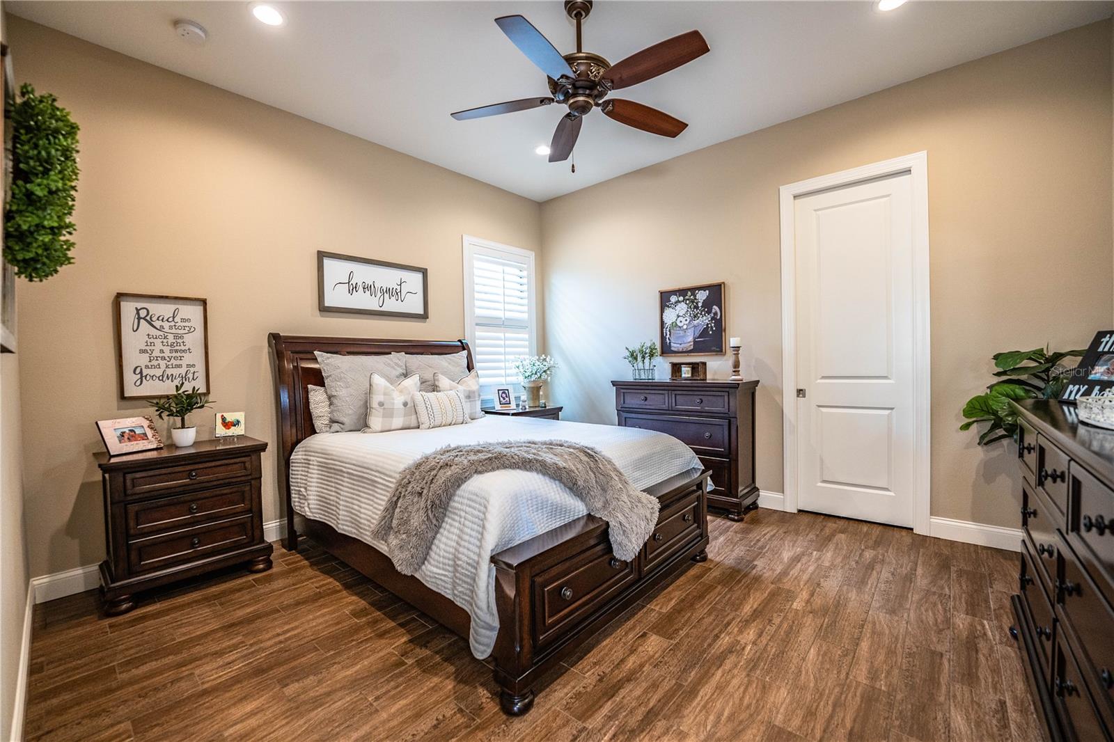 Image 26 of 49 For 3913 Grandefield Circle