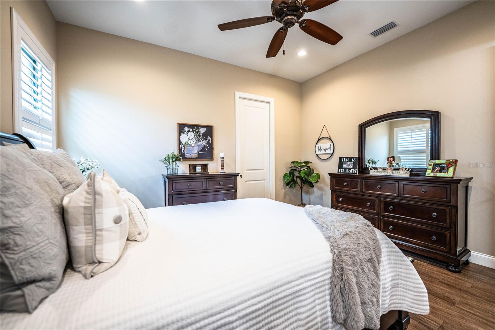 Image 27 of 49 For 3913 Grandefield Circle