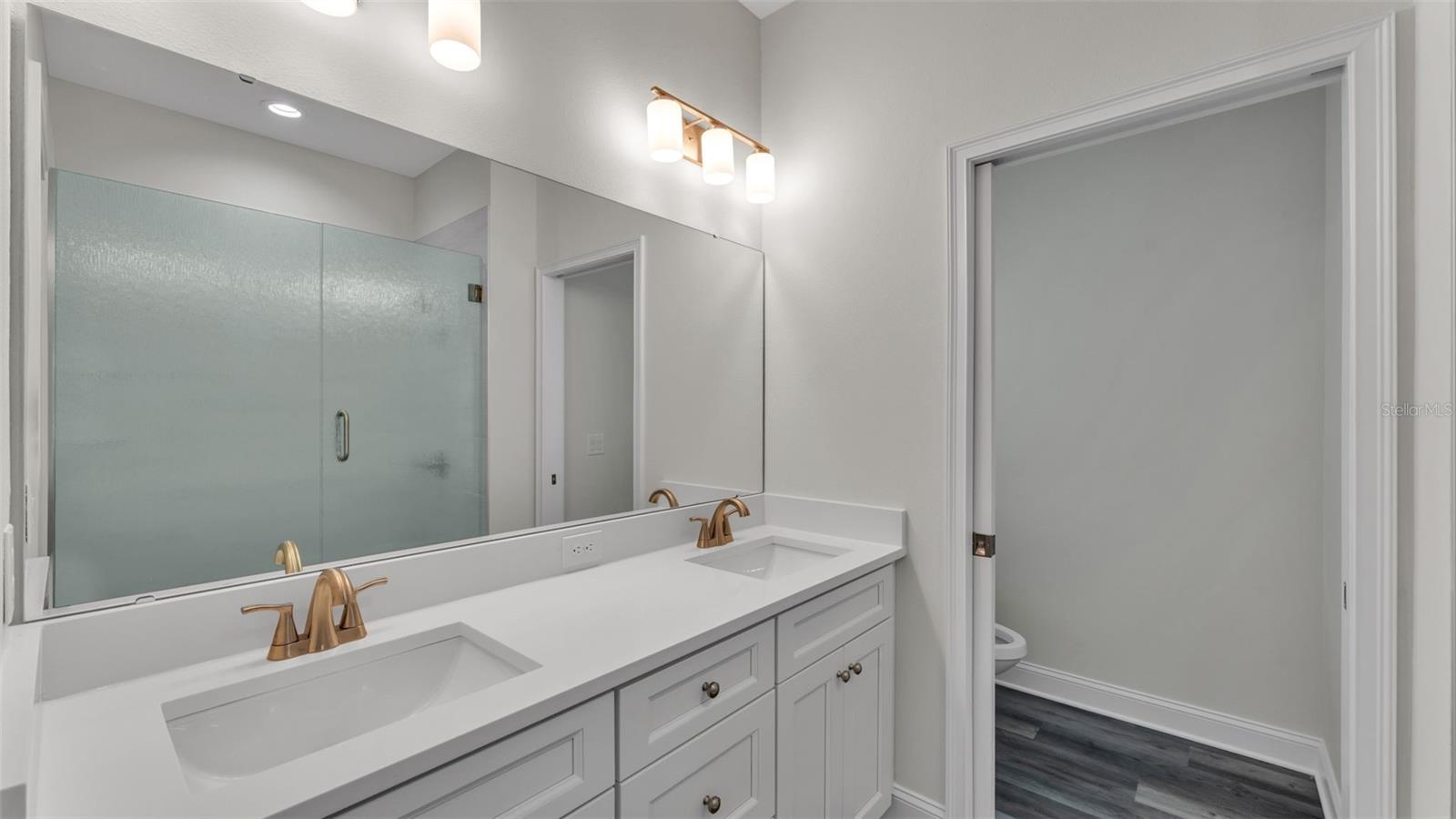 Image 21 of 37 For 1650 Pearce Road