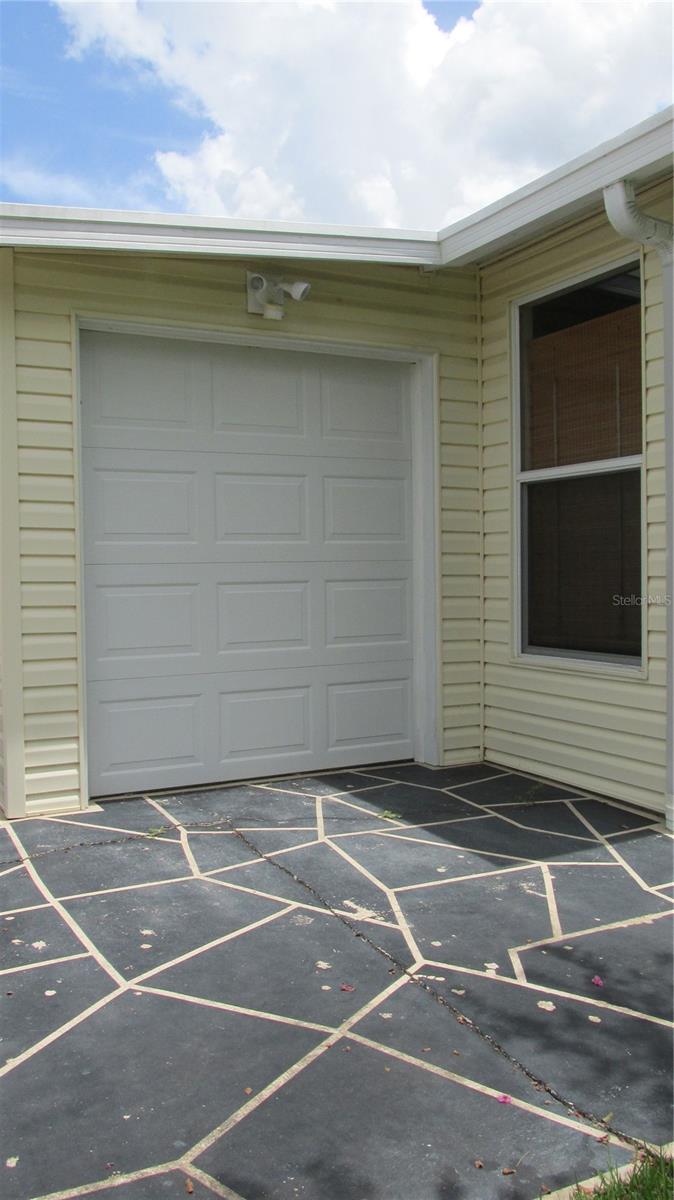 Image 8 of 37 For 147 Victoria Drive