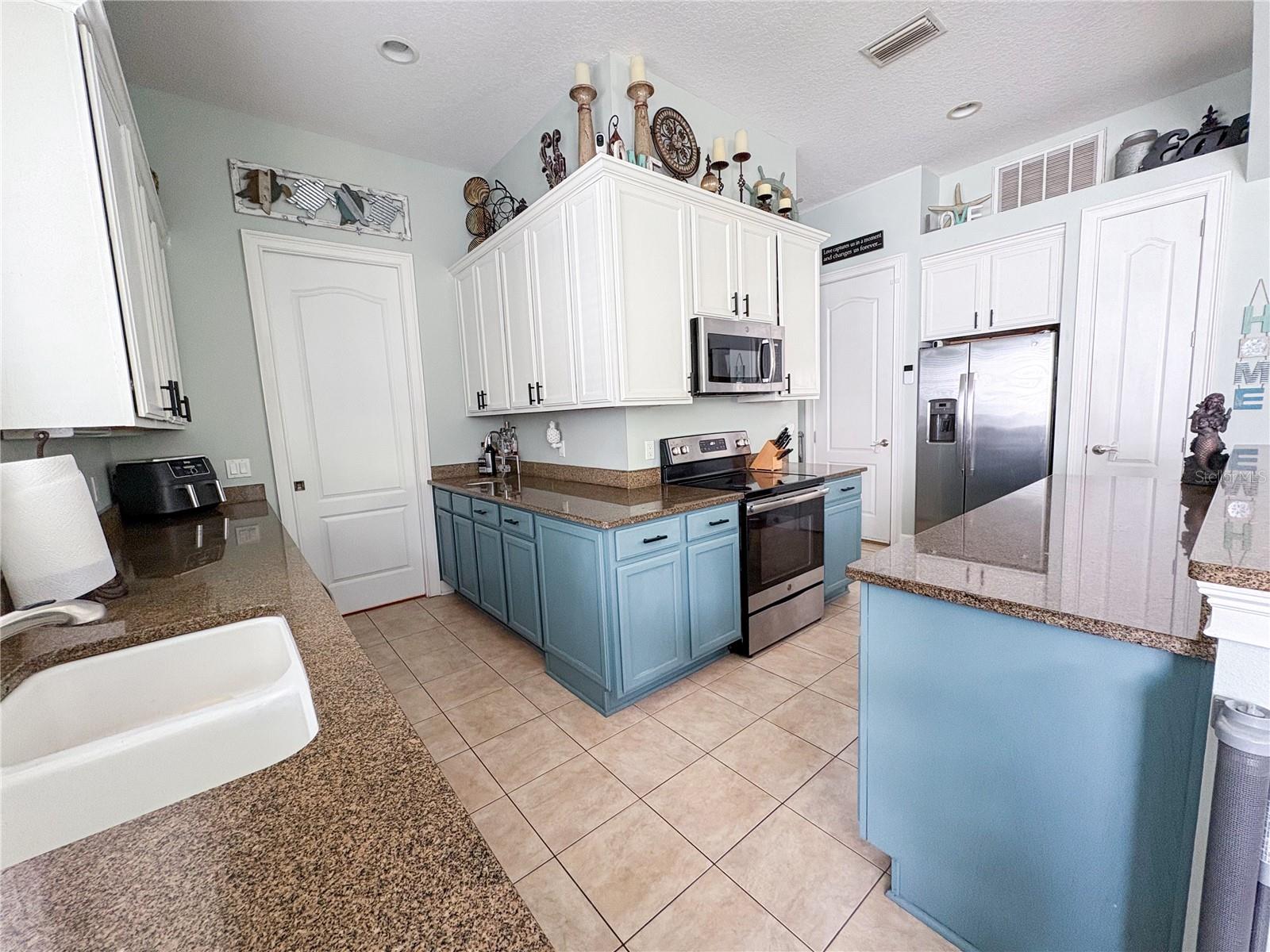 Image 8 of 48 For 6539 Simone Shores Circle