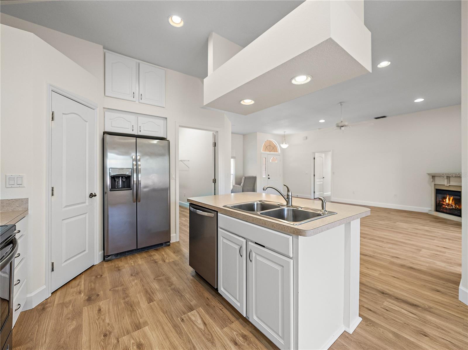Image 21 of 71 For 113 Harbor Way