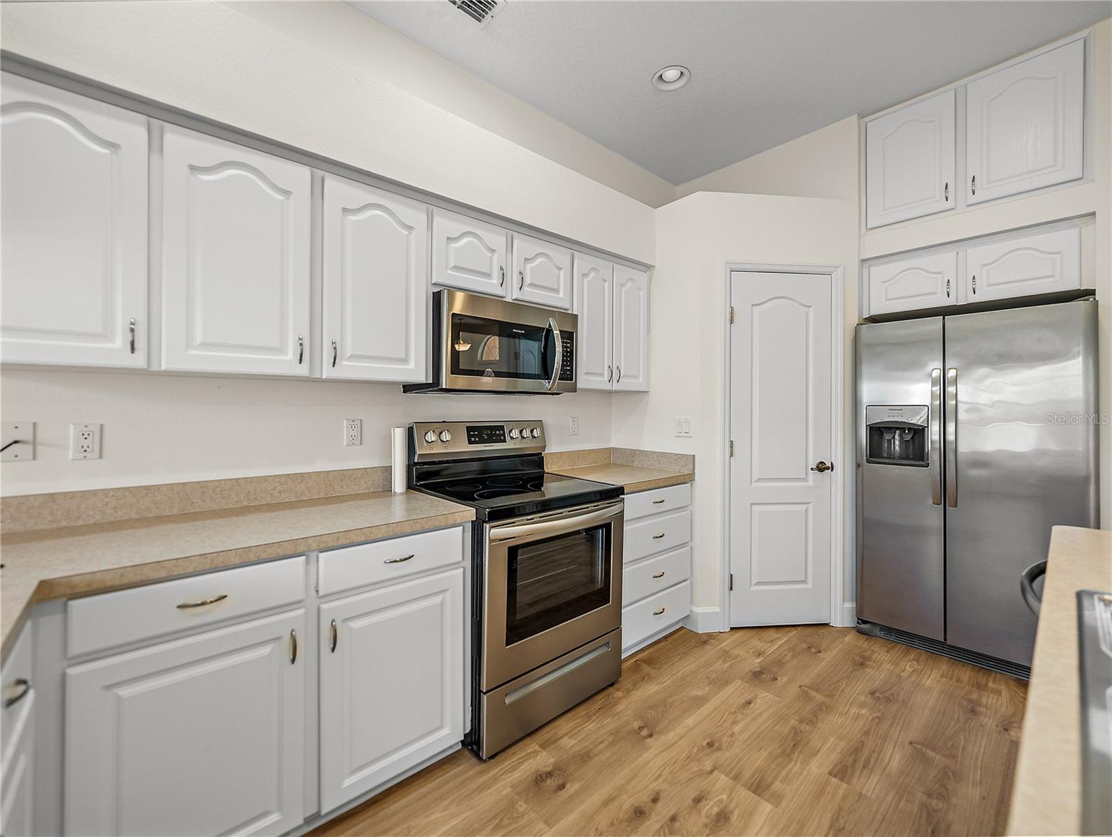 Image 22 of 71 For 113 Harbor Way