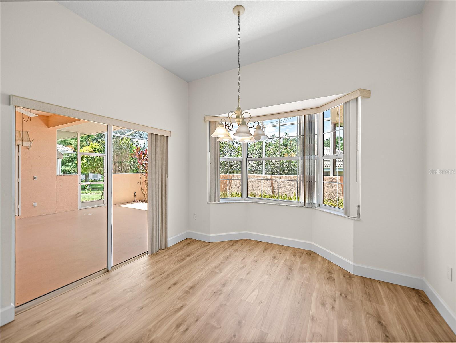Image 25 of 71 For 113 Harbor Way
