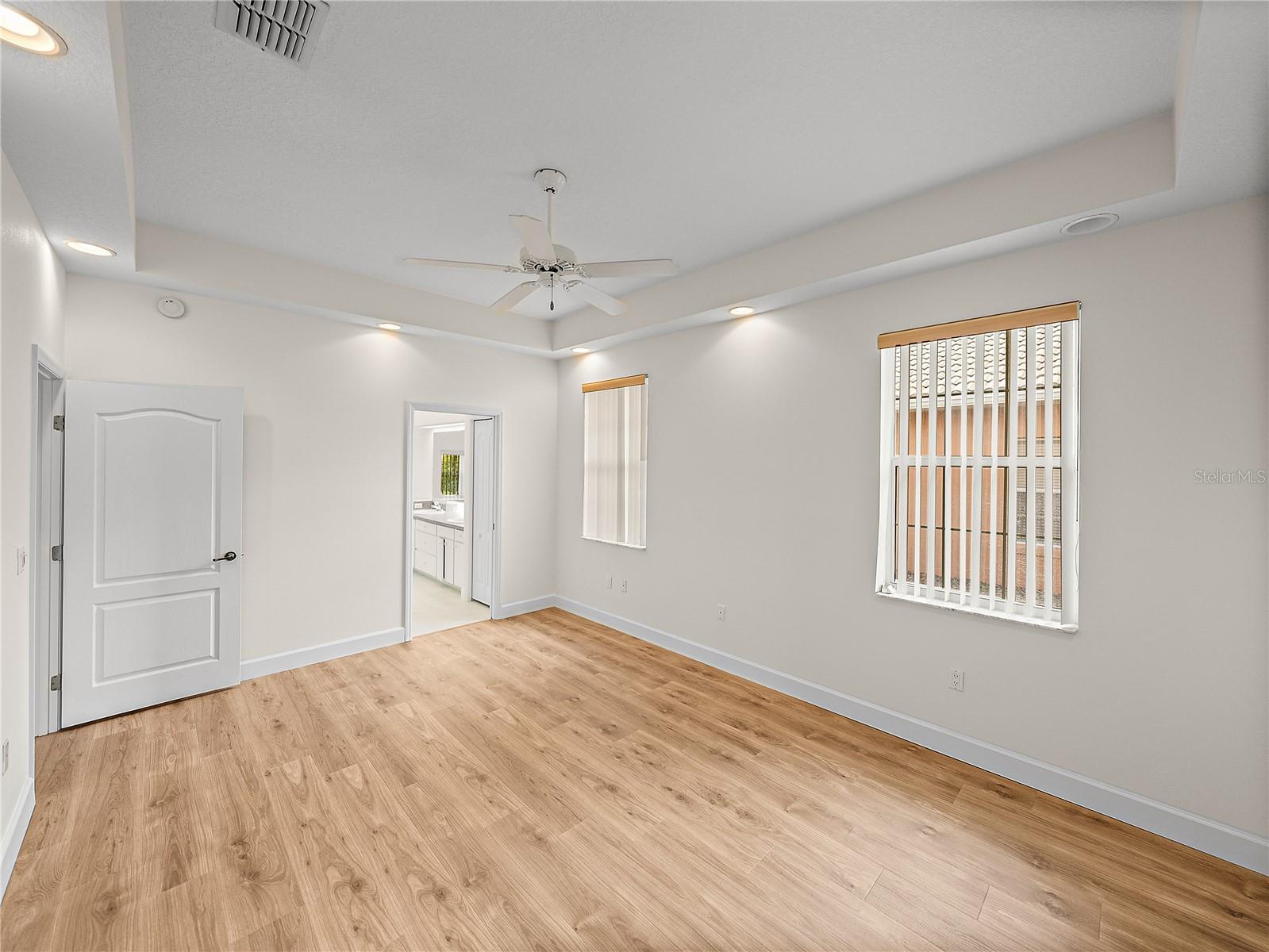 Image 31 of 71 For 113 Harbor Way
