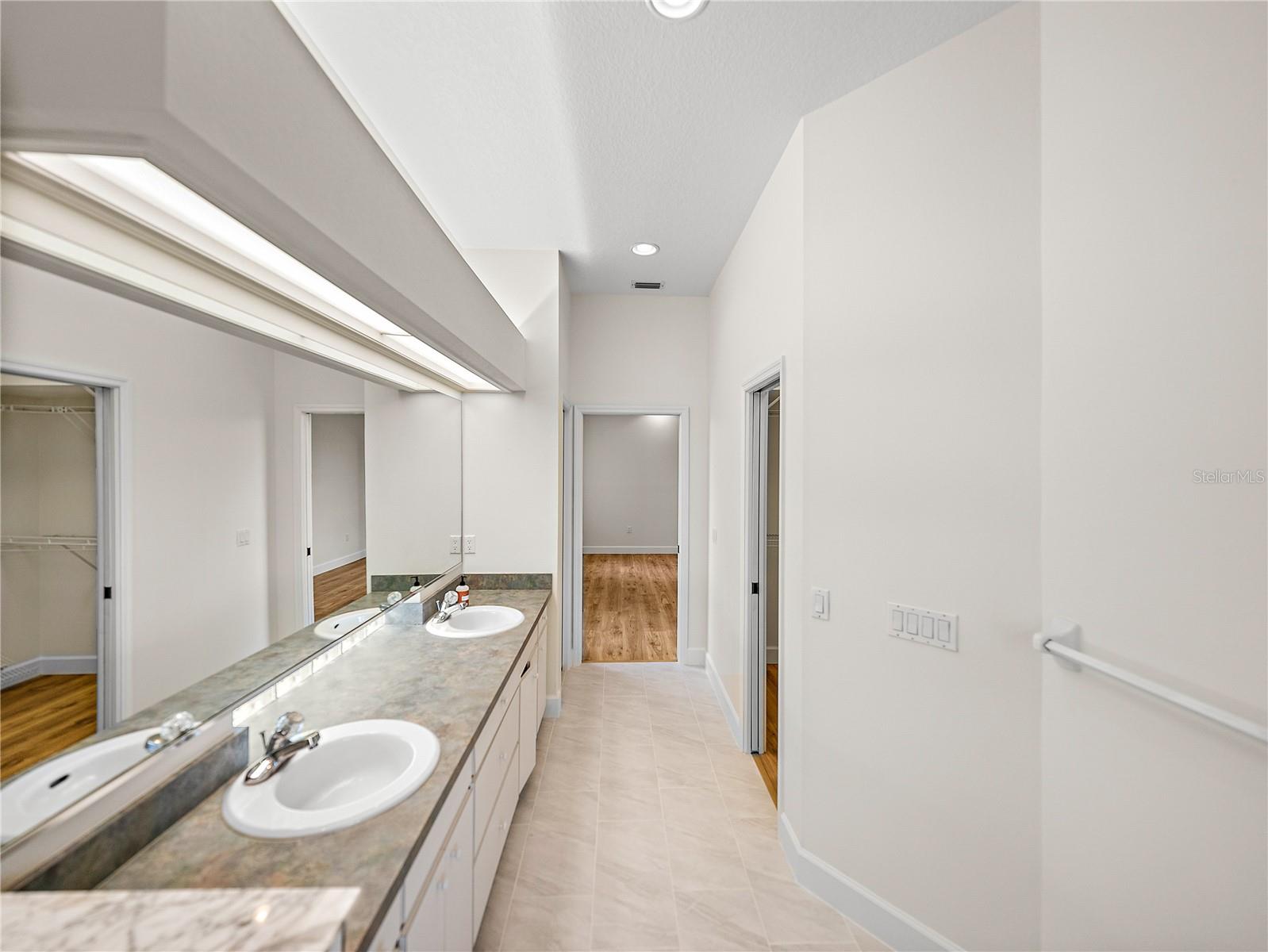 Image 35 of 71 For 113 Harbor Way