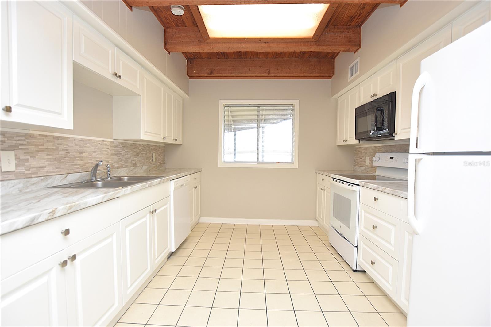 Image 5 of 35 For 2233 9th St Se
