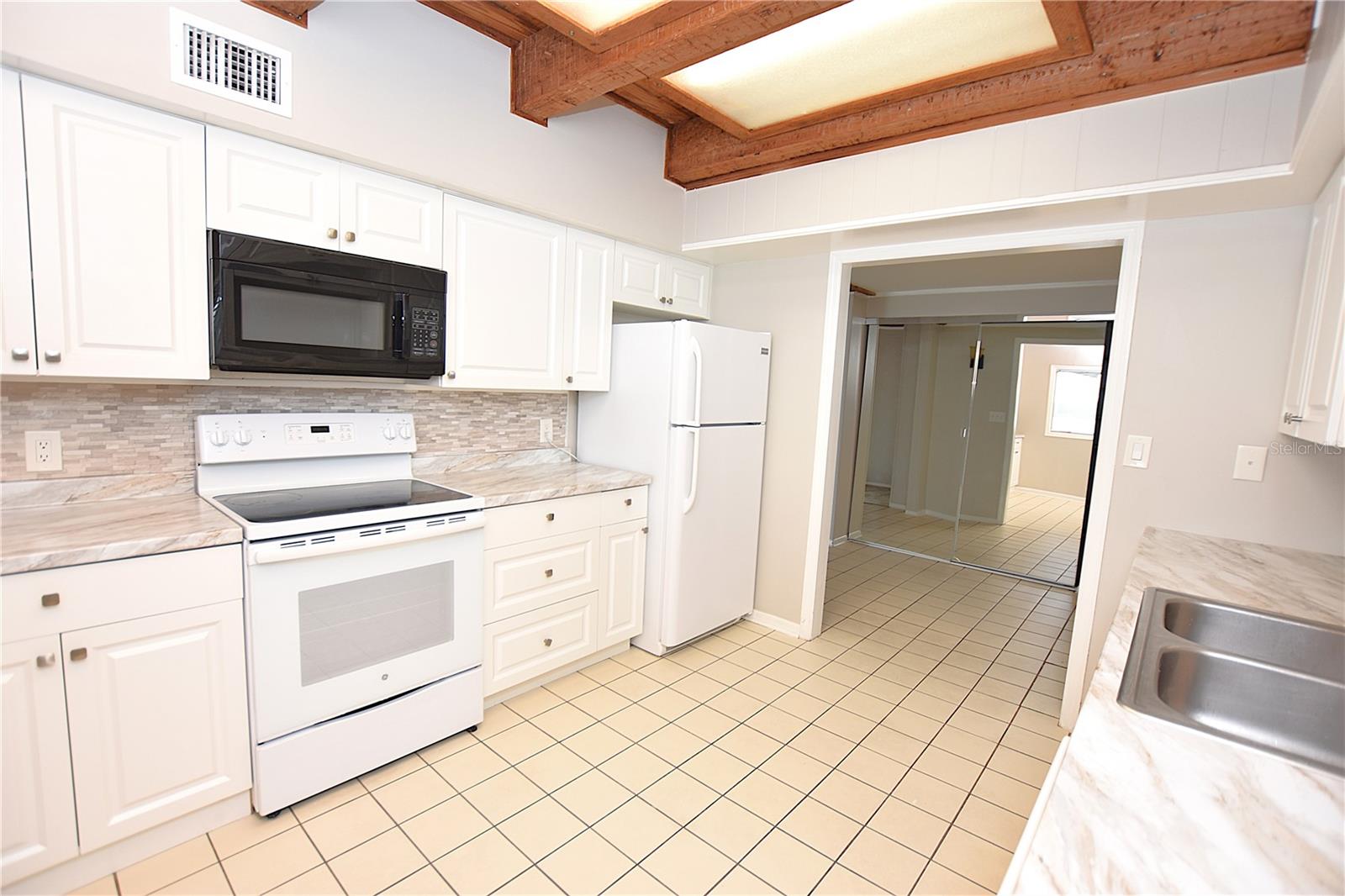 Image 8 of 35 For 2233 9th St Se