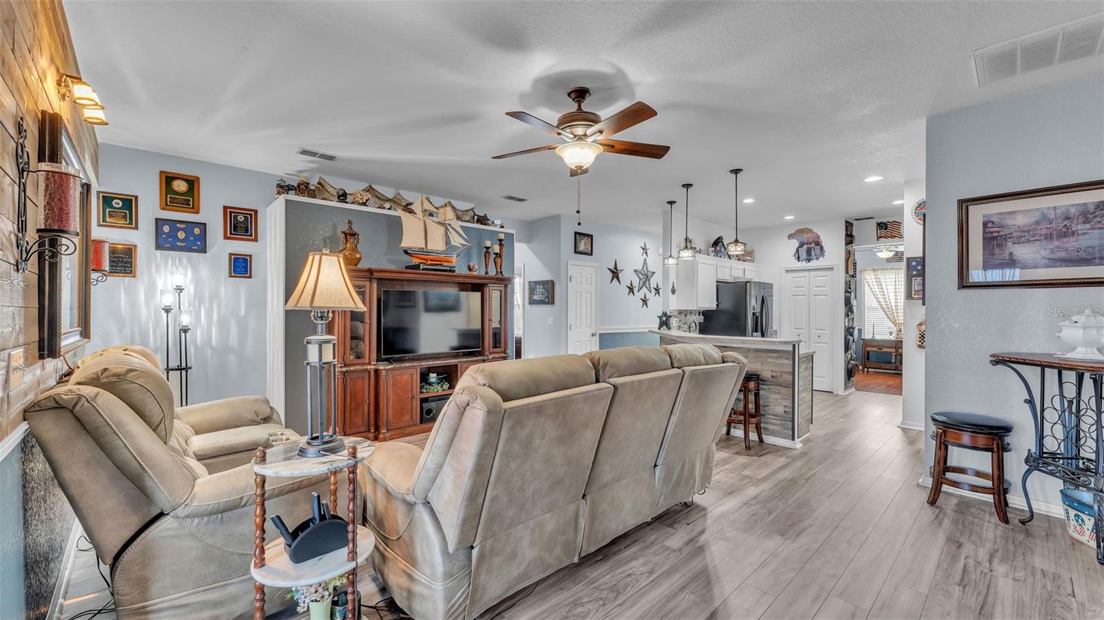 Image 14 of 53 For 8008 Princeton Manor Circle