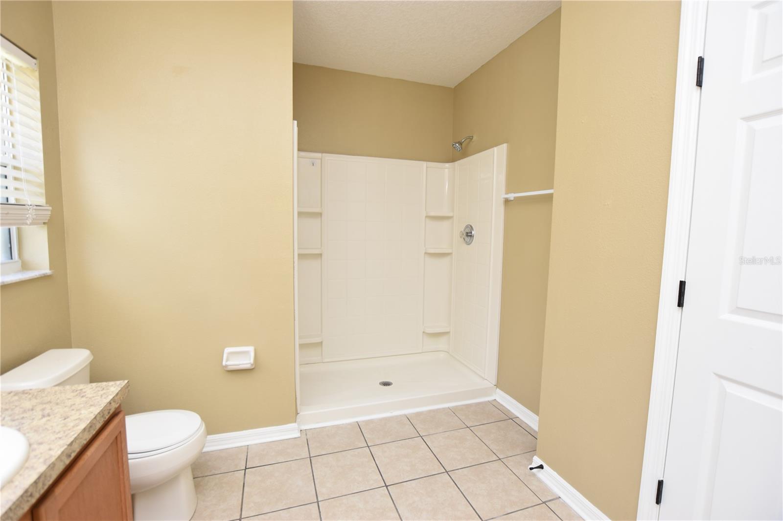 Image 14 of 22 For 982 Cumberland Drive