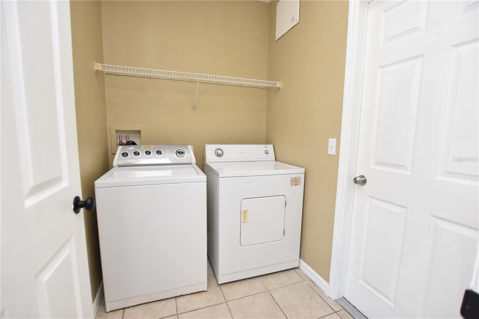 Image 16 of 22 For 982 Cumberland Drive