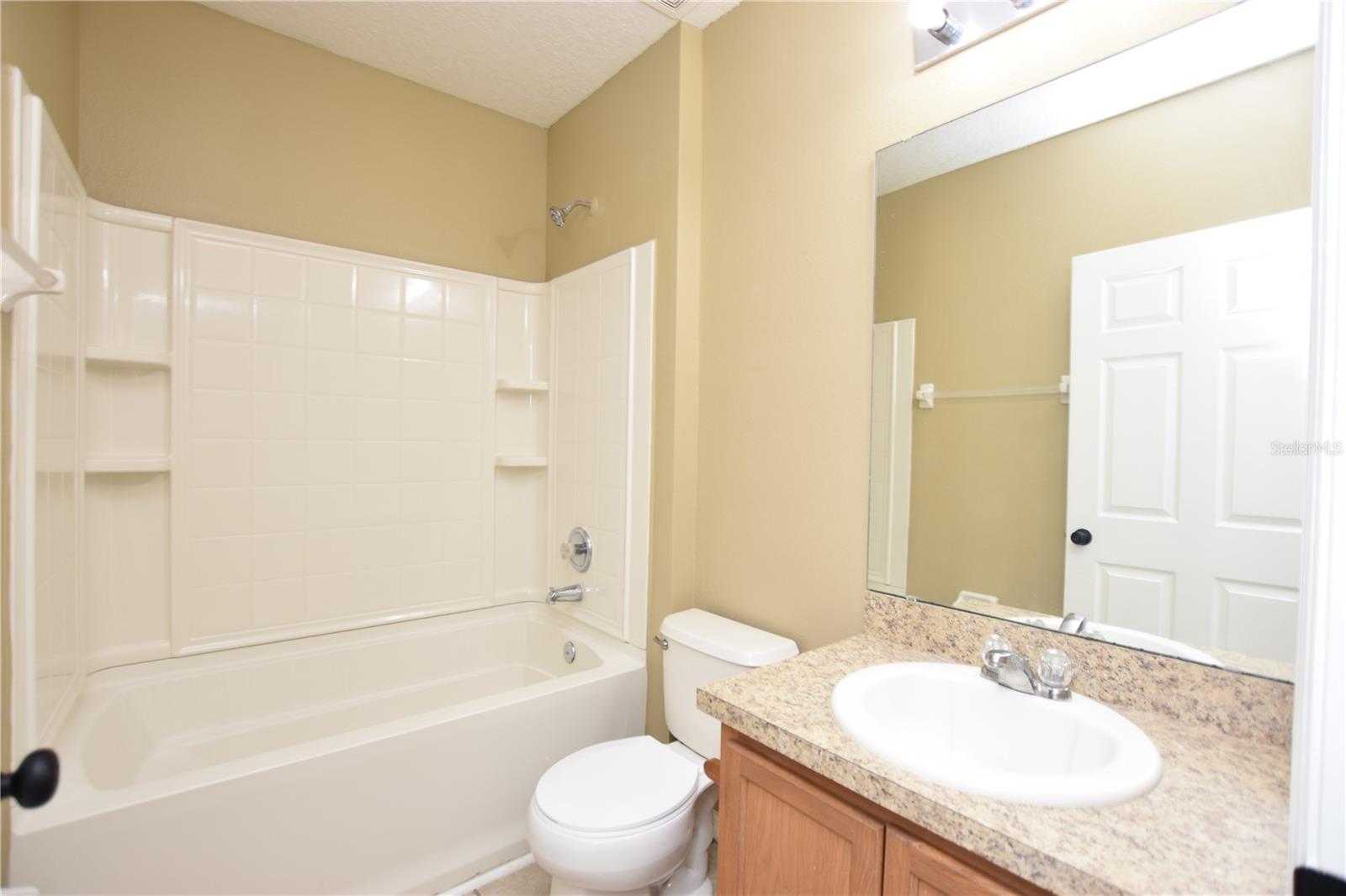 Image 19 of 22 For 982 Cumberland Drive