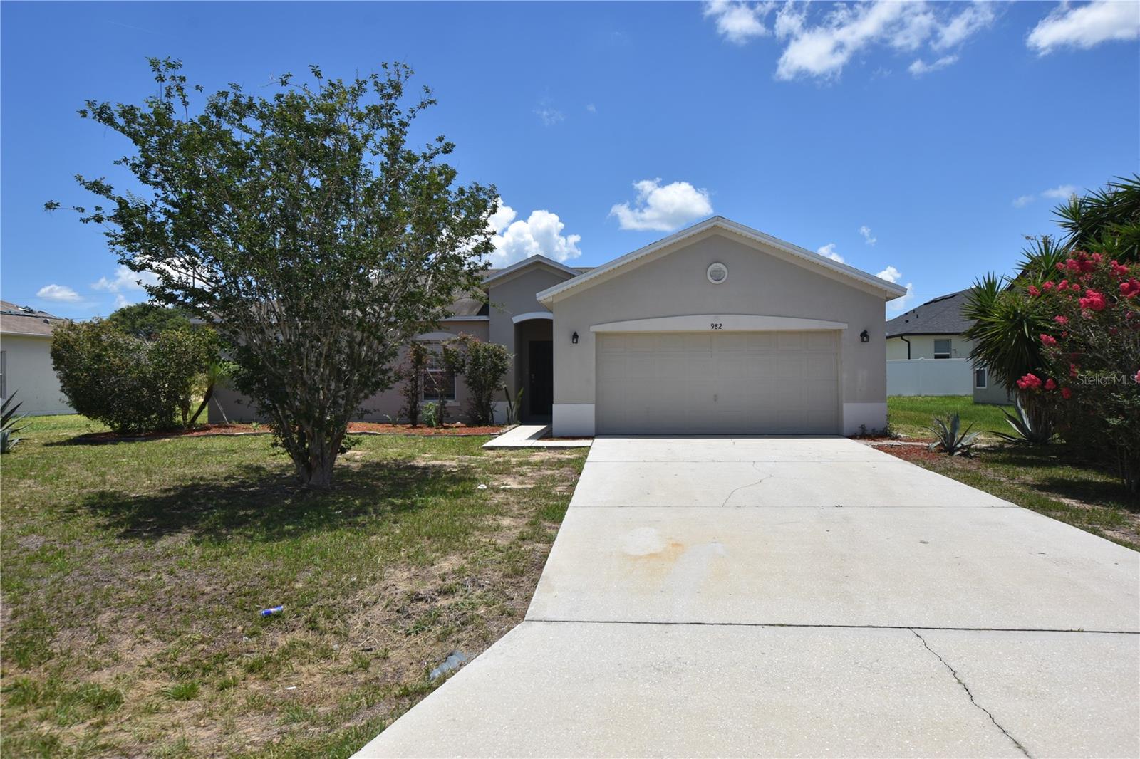 Image 2 of 22 For 982 Cumberland Drive