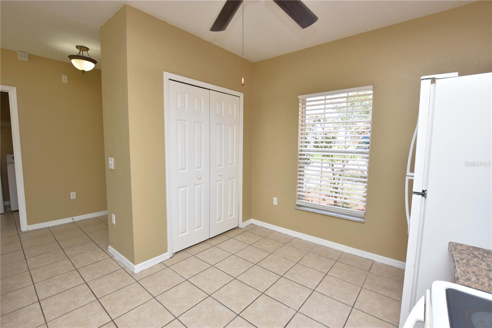 Image 7 of 22 For 982 Cumberland Drive