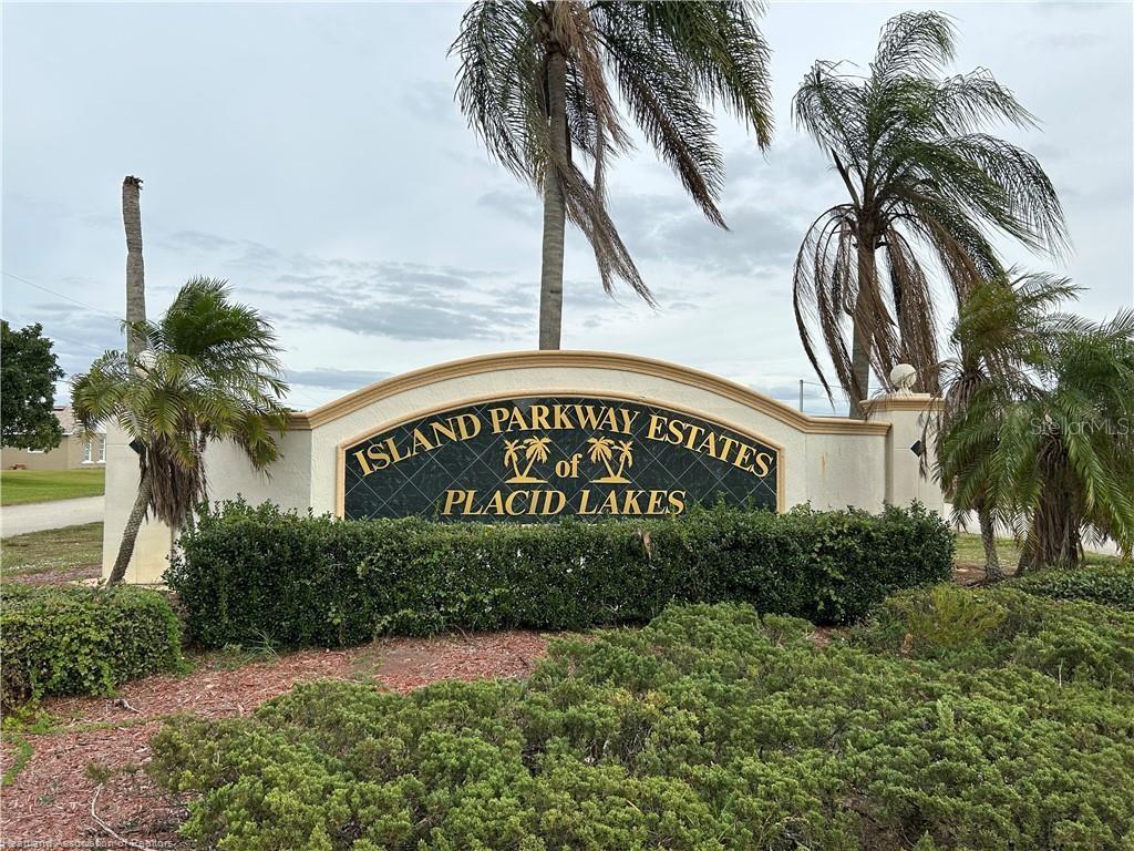 Image 3 of 8 For 116 Key Largo Court Ne