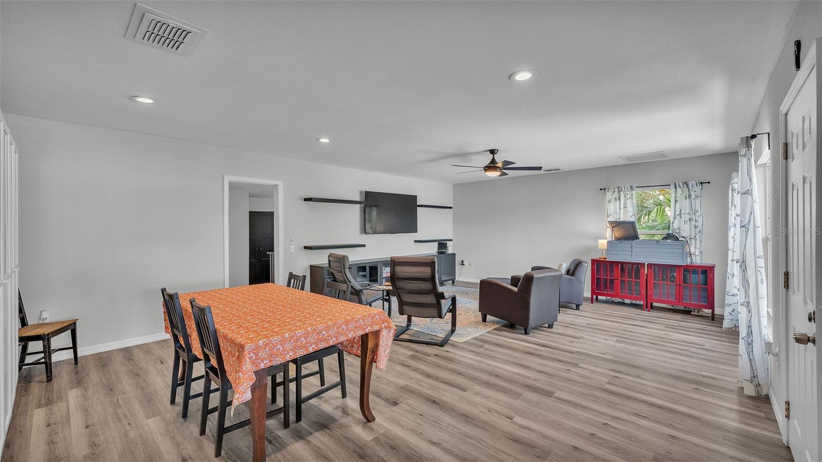 Image 15 of 48 For 505 16th Street Ne