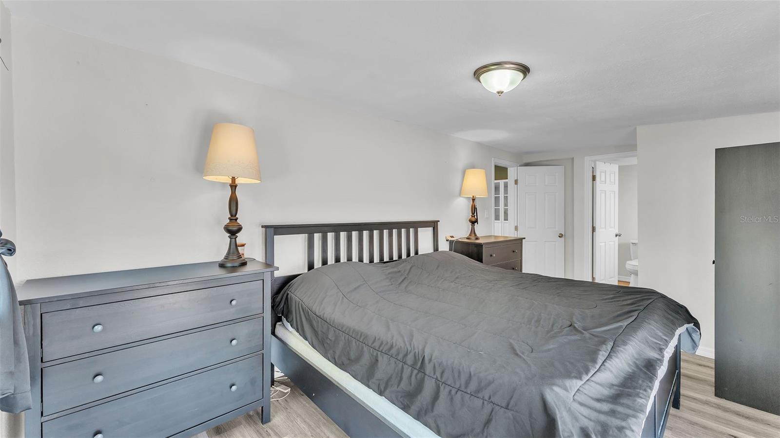 Image 19 of 48 For 505 16th Street Ne