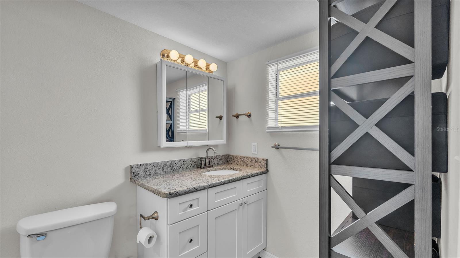 Image 21 of 48 For 505 16th Street Ne