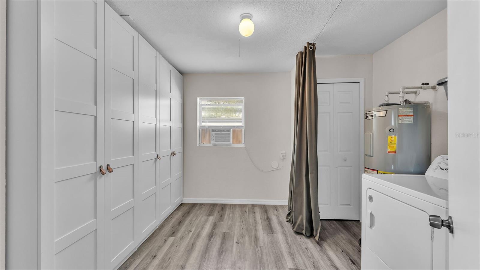 Image 23 of 48 For 505 16th Street Ne