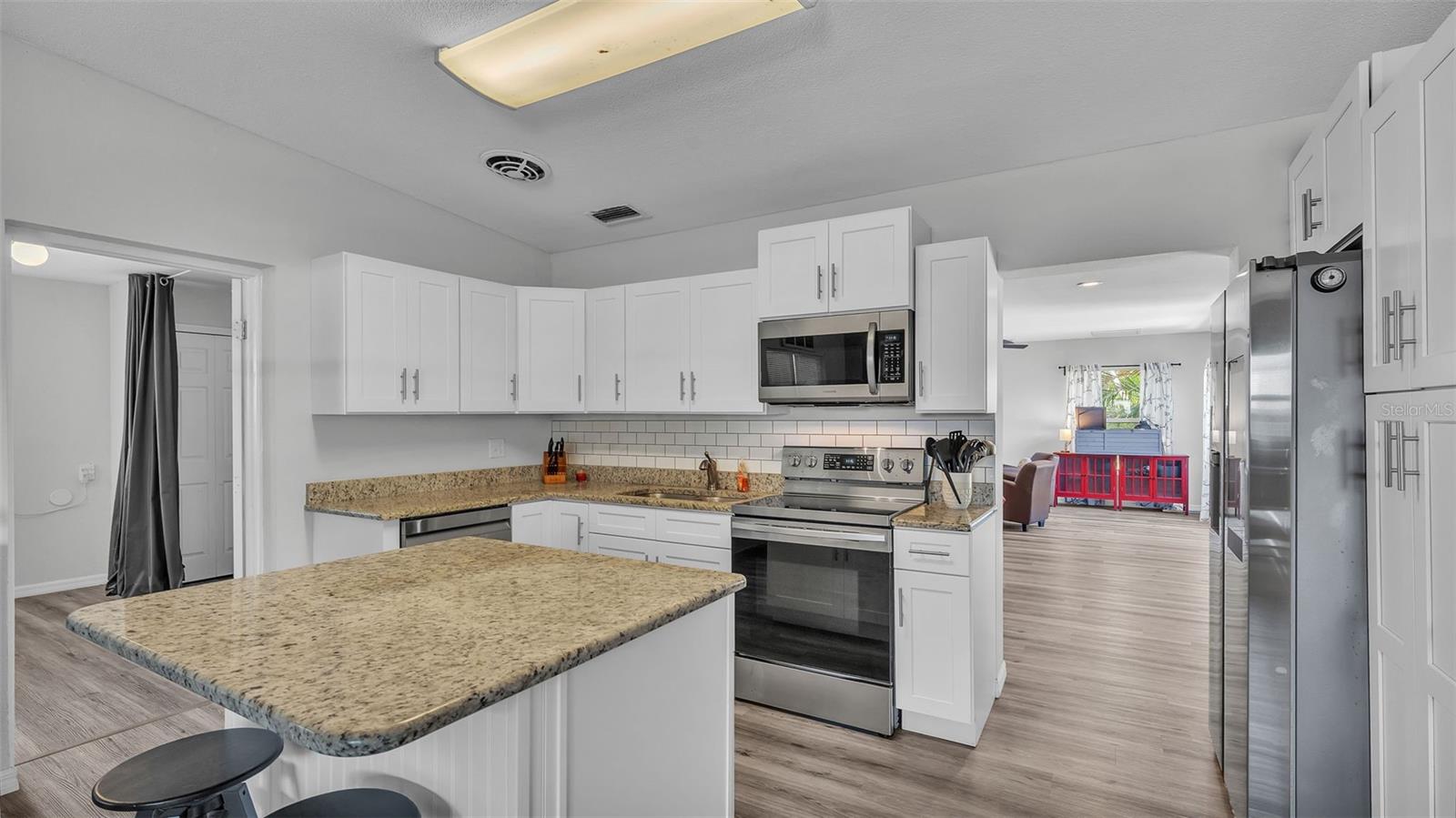 Image 9 of 48 For 505 16th Street Ne