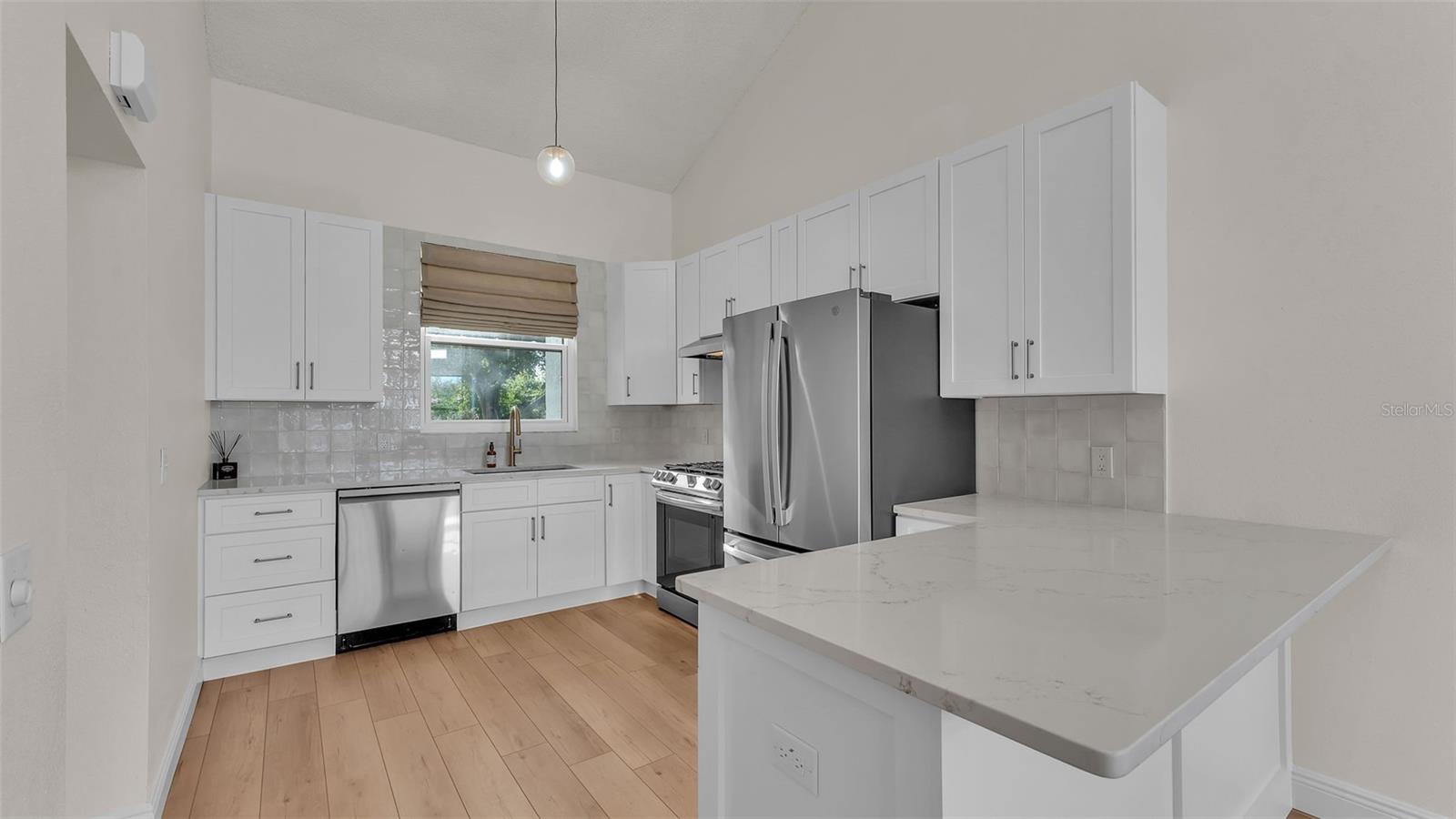 Image 10 of 41 For 506 Sweet Bay Circle 506