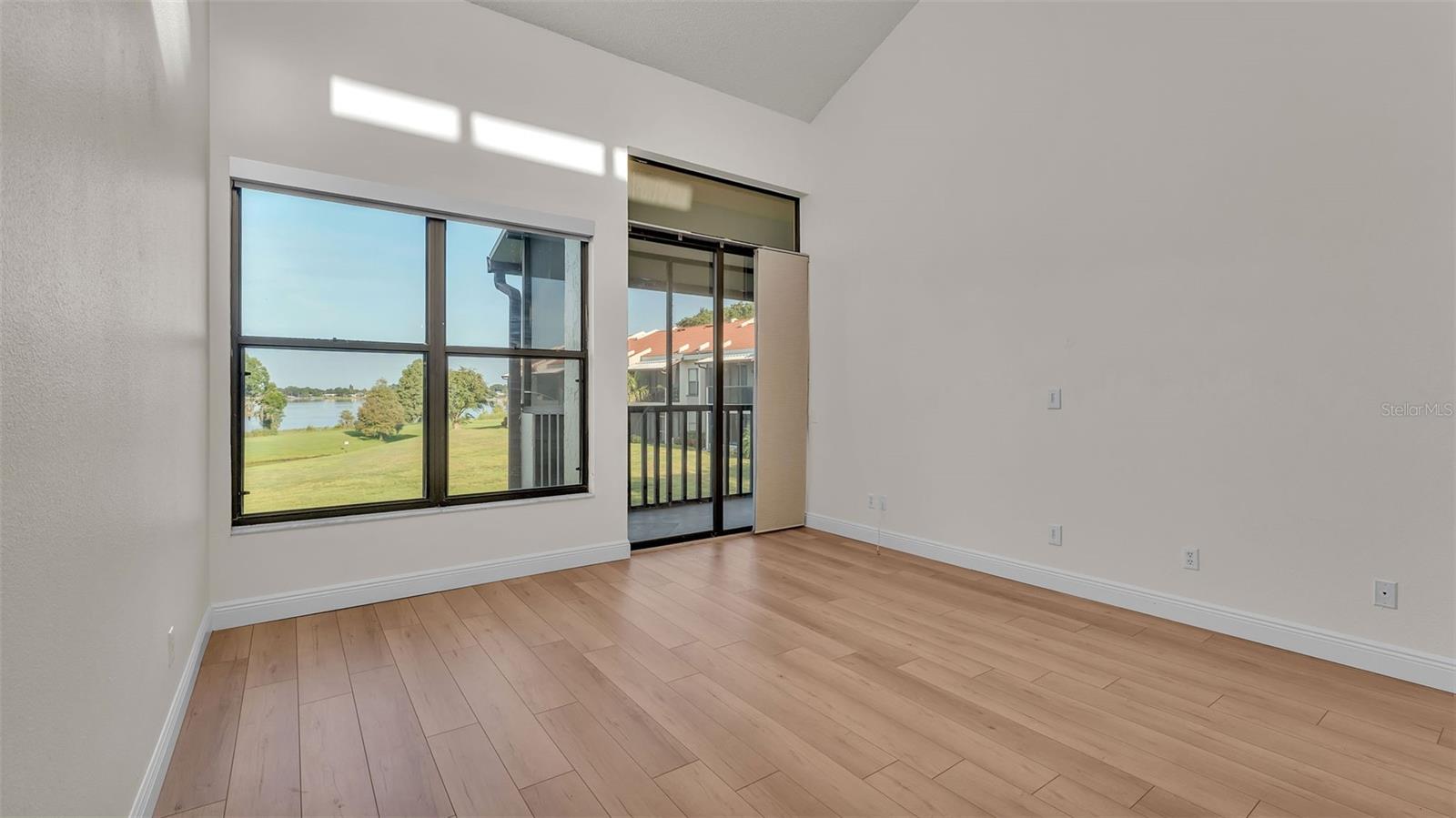 Image 6 of 41 For 506 Sweet Bay Circle 506