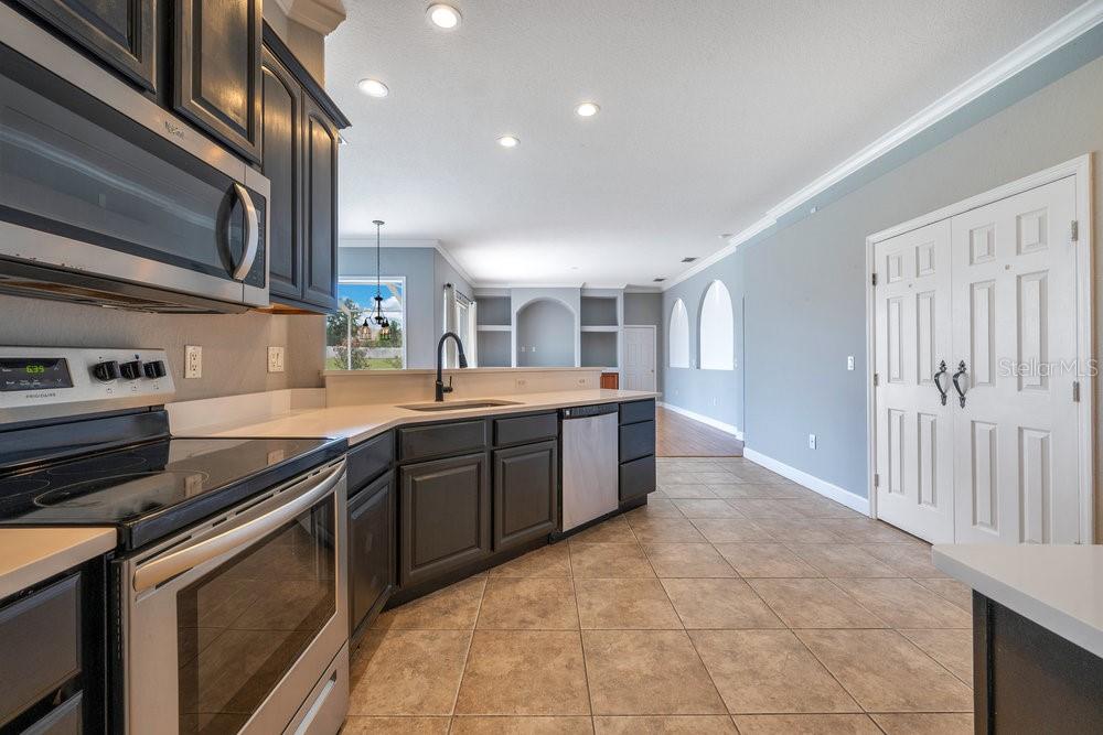 Image 19 of 37 For 6779 Hillis Drive